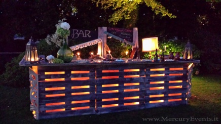 vintage-bar-pallets-feste-open-bar-Mercury-Events-021